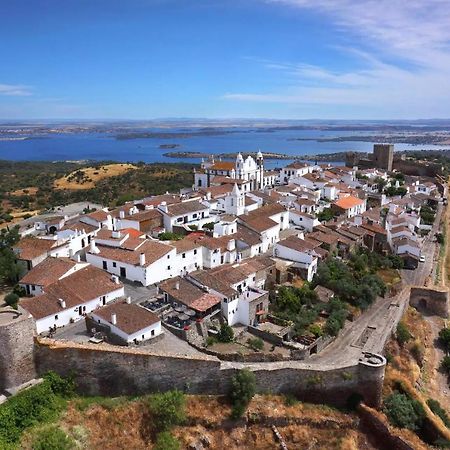 Porta Reguengos - Apartamento Moderno Alentejo Central ريغينغوس دي مونساراز المظهر الخارجي الصورة