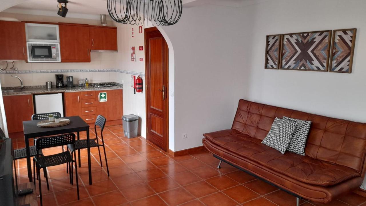 Porta Reguengos - Apartamento Moderno Alentejo Central ريغينغوس دي مونساراز المظهر الخارجي الصورة